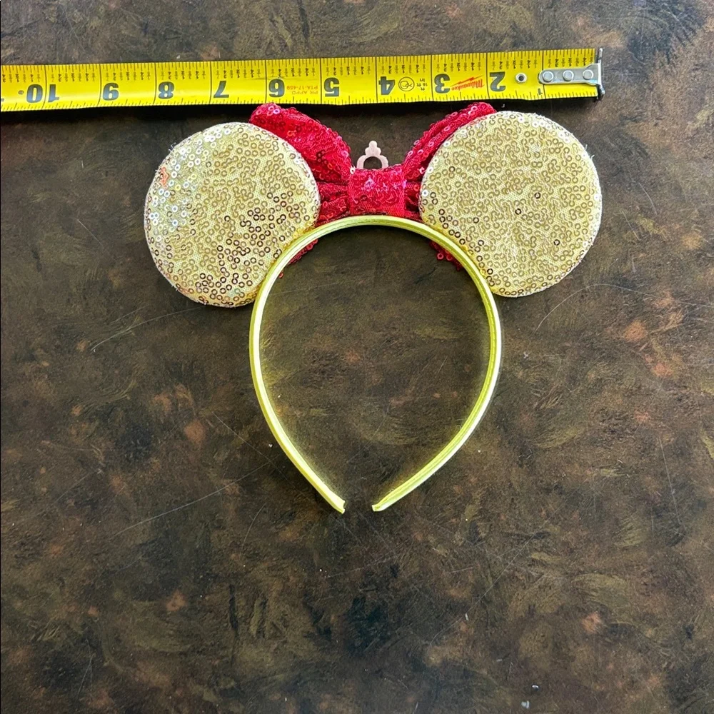 N/A looking disney